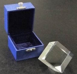 Optical Crystal Mounted Cube